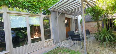 Maison - 250 m² - 9 pièces