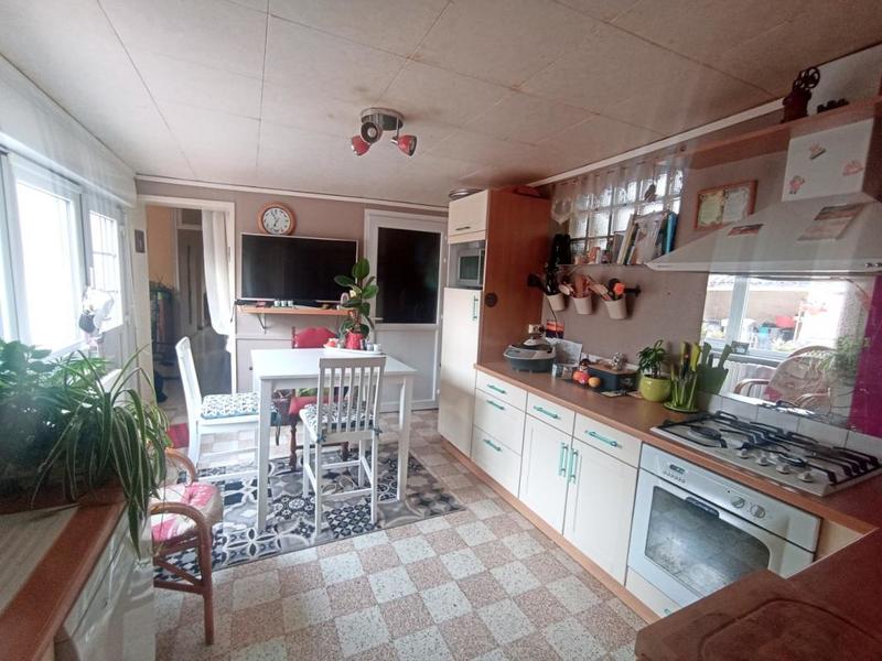 Maison - 102 m² - 6 pièces