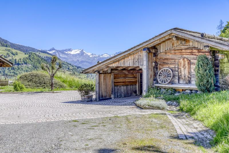 Châlet - 232 m² - 10 pièces