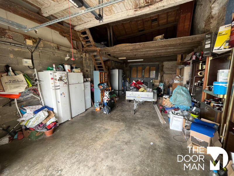 Maison - 202 m² - 8 pièces