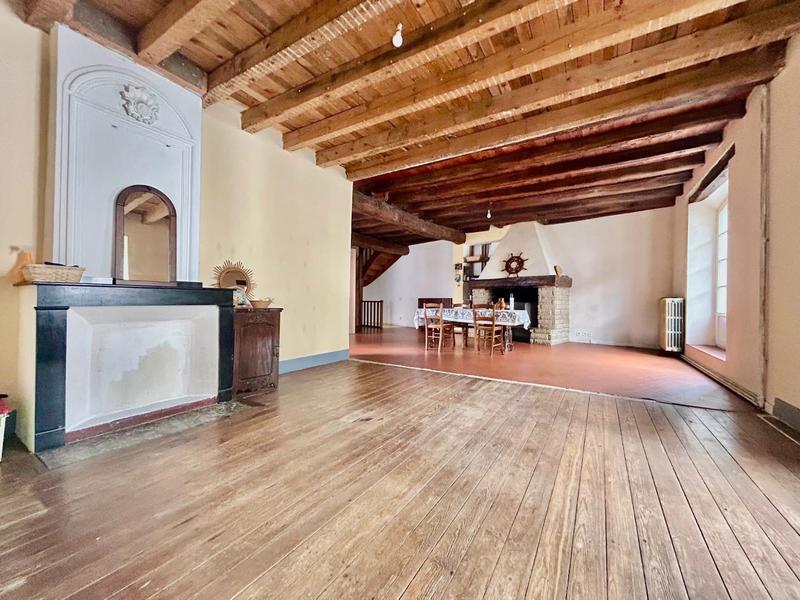 Maison - 304 m² - 11 pièces