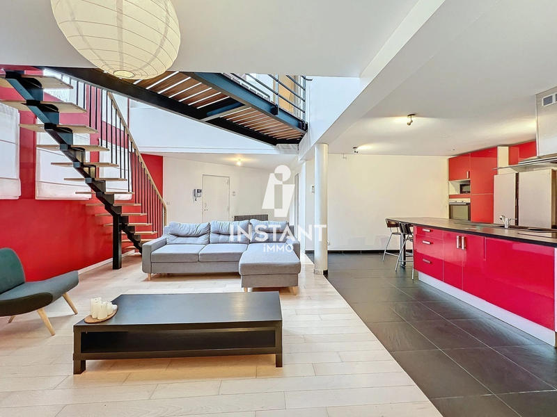 Loft - 135 m² - 4 pièces