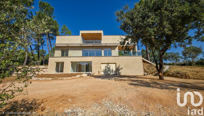 Maison - 198 m² - 5 pièces