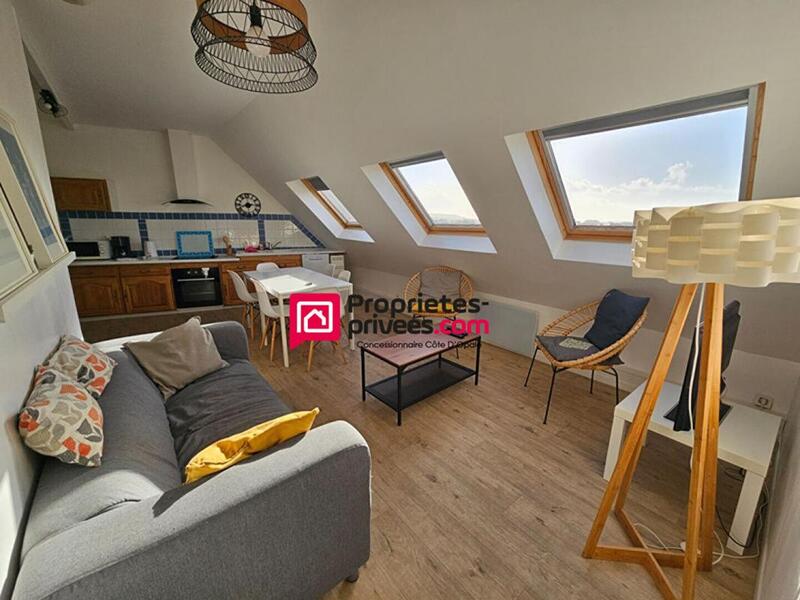 Maison - 210 m² - 11 pièces