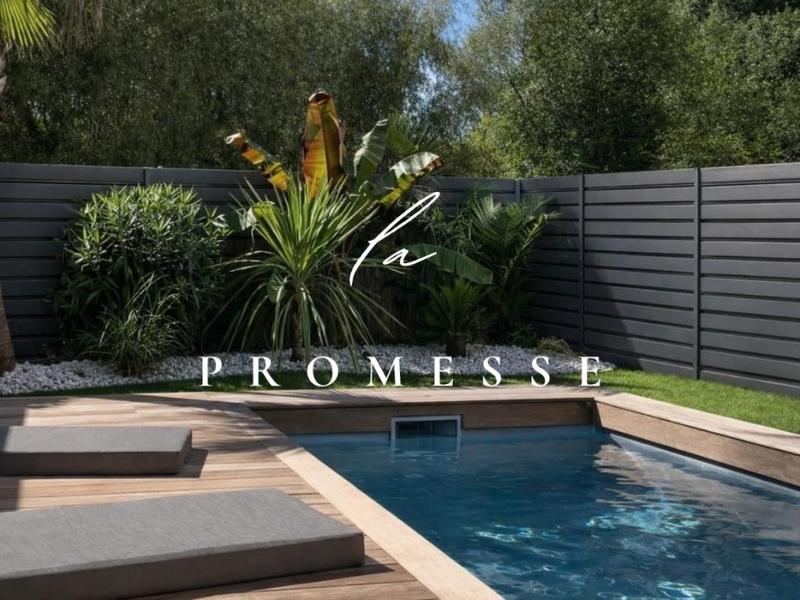 Maison - 215 m² - 6 pièces