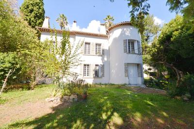 Maison - 211 m² - 6 pièces