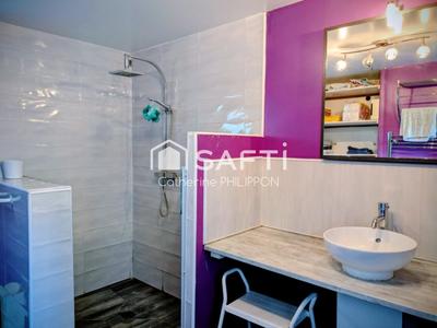 Maison - 285 m² - 10 pièces