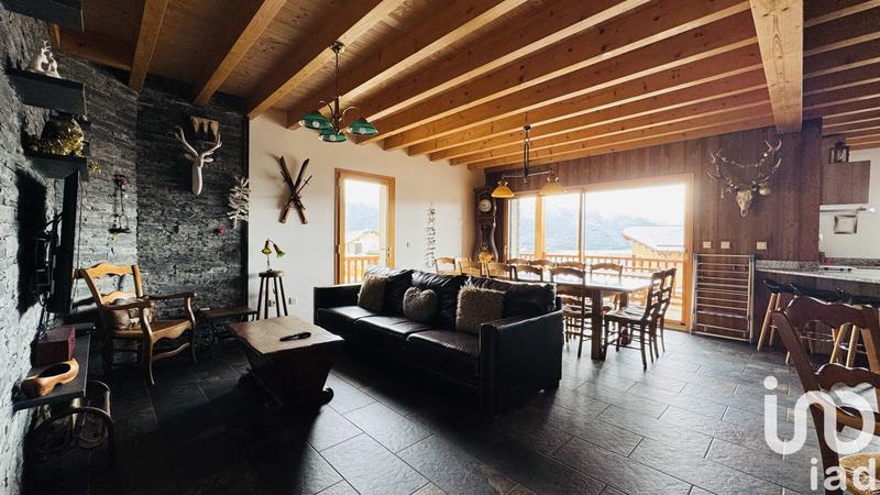 Maison - 209 m² - 7 pièces