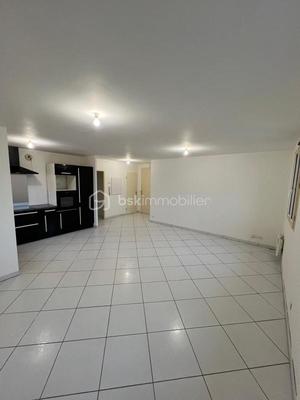 Appartement - 64 m² - 3 pièces