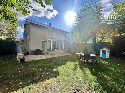 Maison - 91 m² - 5 pièces