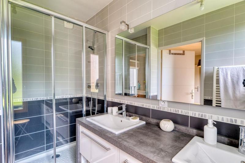 Appartement - 93 m² - 4 pièces