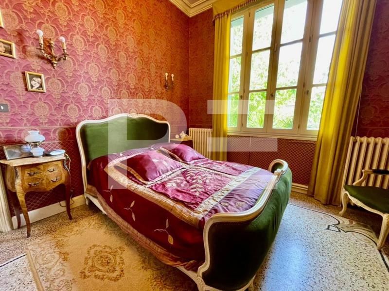 Maison bourgeoise - 138 m² - 8 pièces