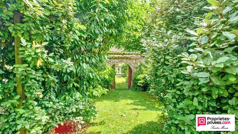 Maison - 266 m² - 8 pièces