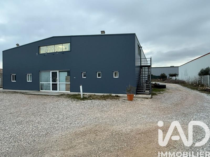 Maison - 665 m² - 5 pièces