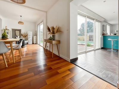 Maison - 139 m² - 6 pièces