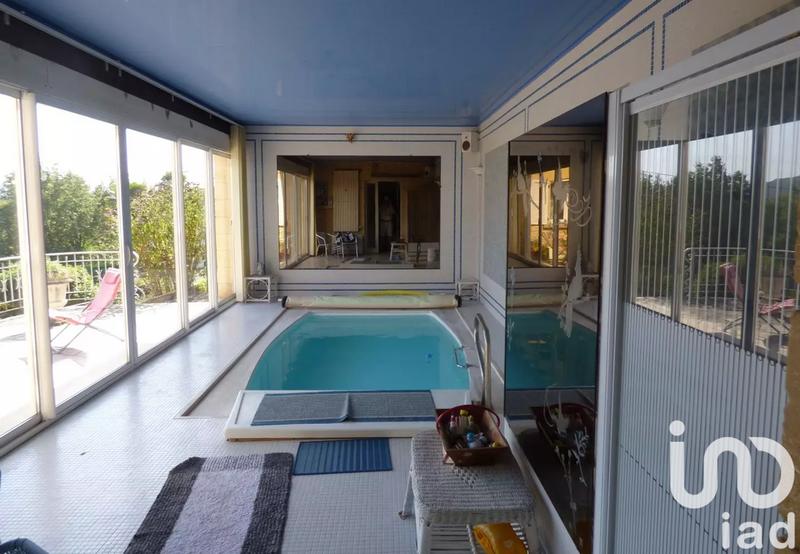 Maison - 250 m² - 7 pièces