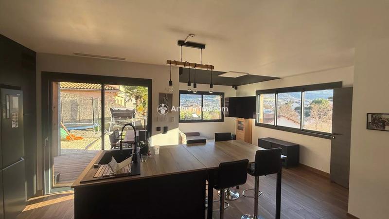 Maison - 100 m² - 5 pièces