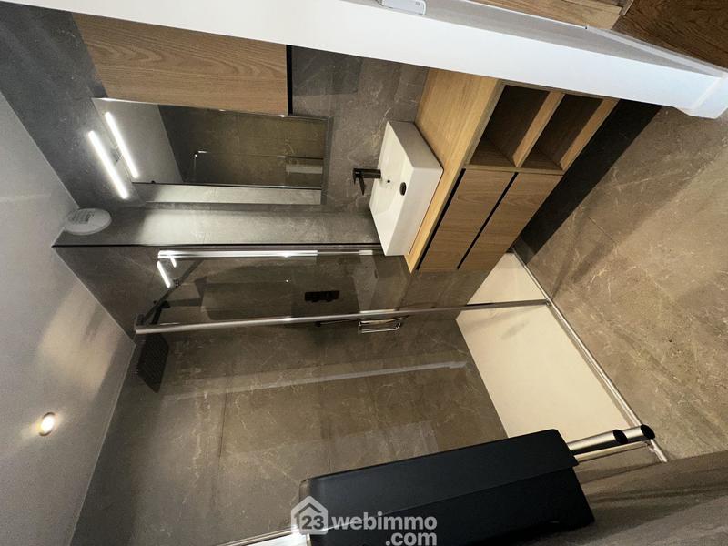 Appartement - 85 m² - 3 pièces