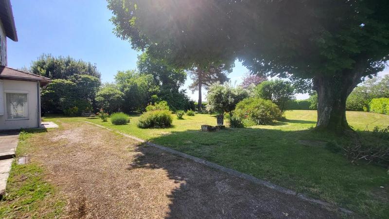 Maison ancienne - 213 m² - 8 pièces