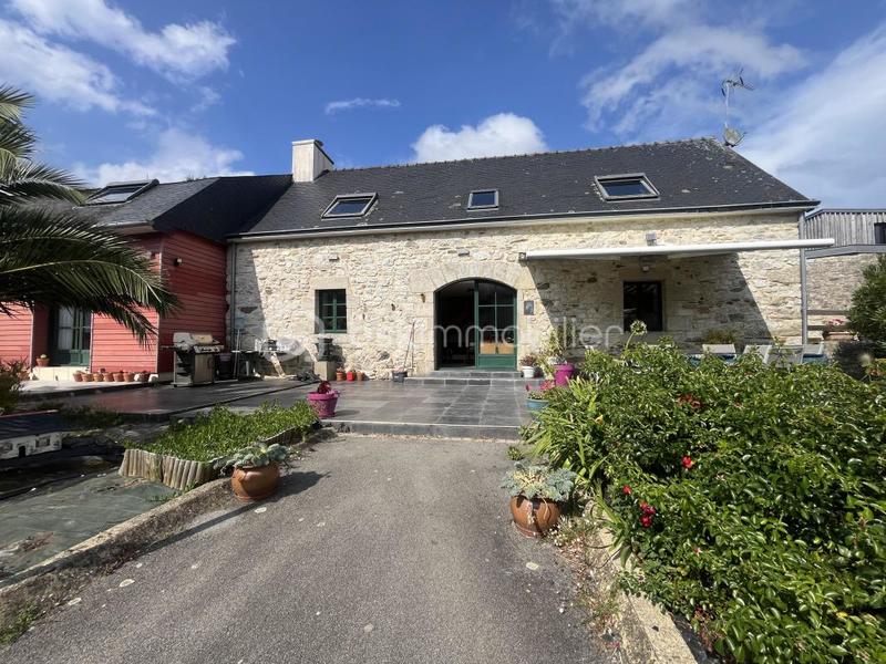 Corps de ferme - 166 m² - 7 pièces