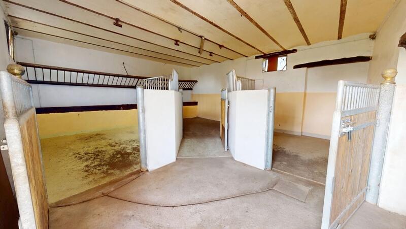 Corps de ferme - 317 m² - 10 pièces