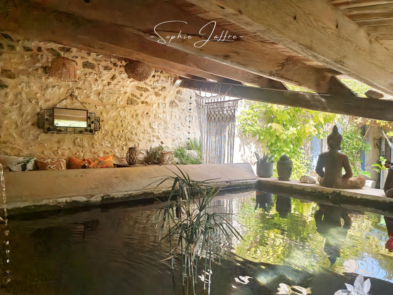 Mas - 273 m² - 8 pièces