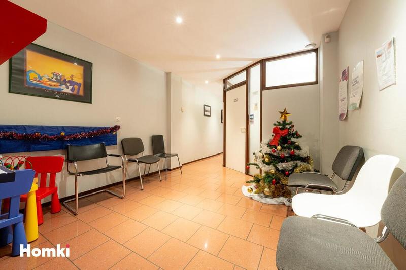 Local commercial - 69 m² - 3 pièces