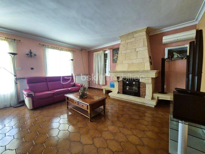 Maison traditionnelle - 162 m² - 6 pièces