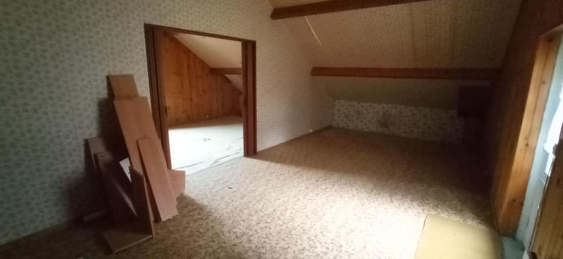 Maison - 93 m² - 5 pièces