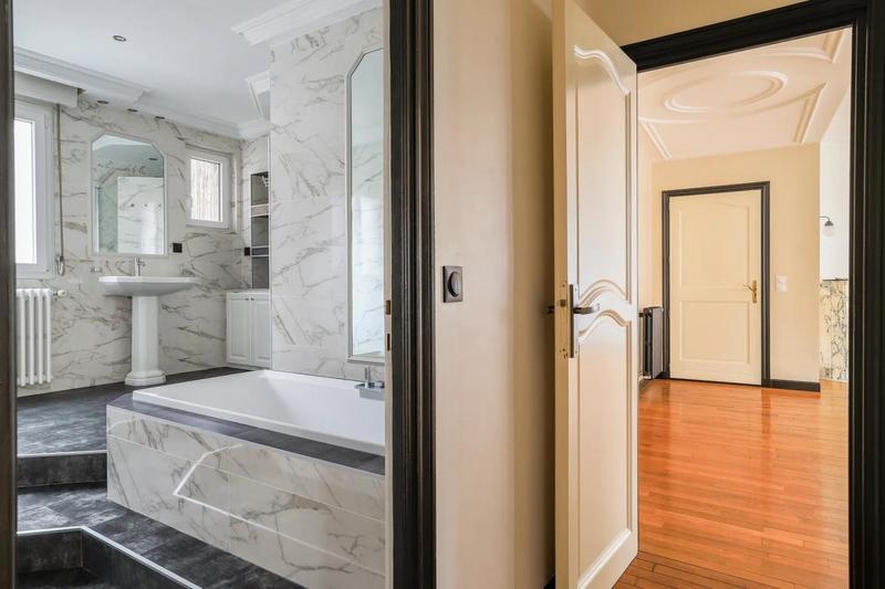 Appartement - 99 m² - 3 pièces