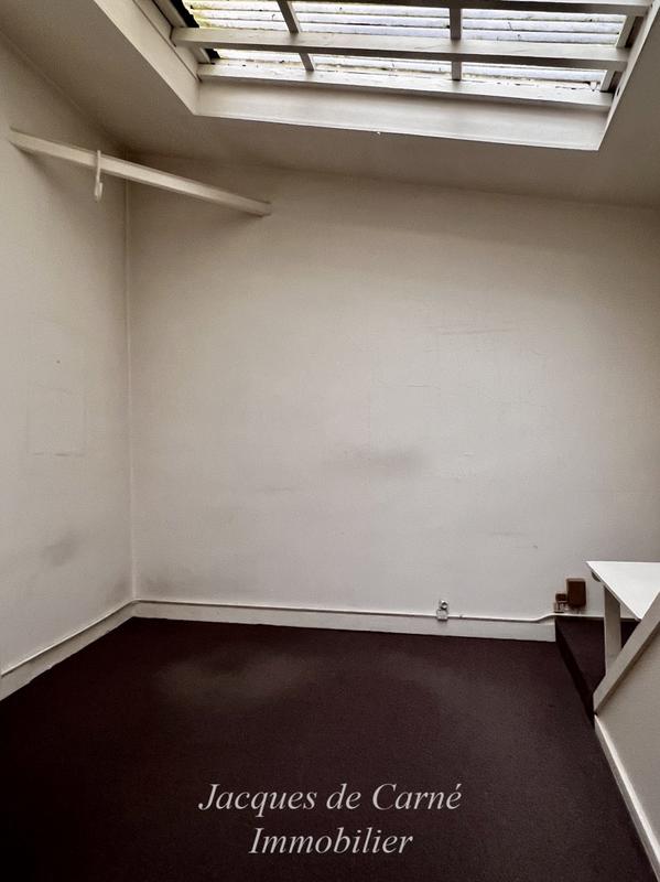 Local commercial - 122 m² - 6 pièces