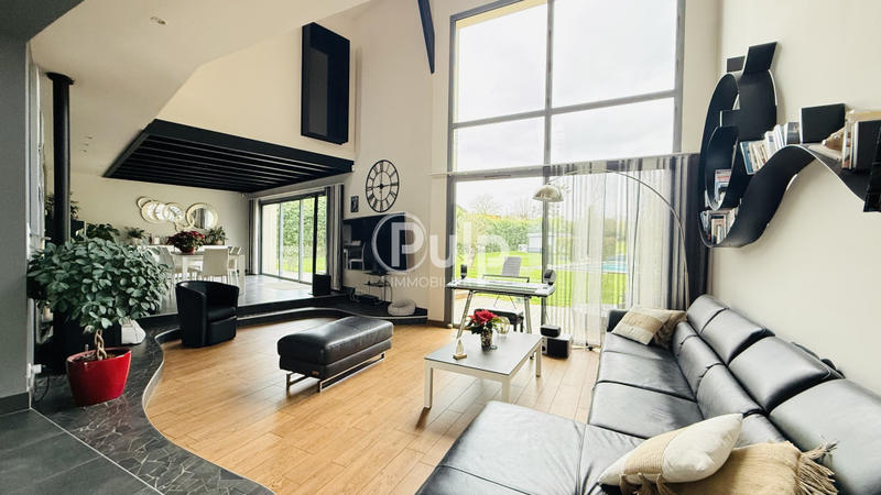 Pavillon - 215 m² - 7 pièces