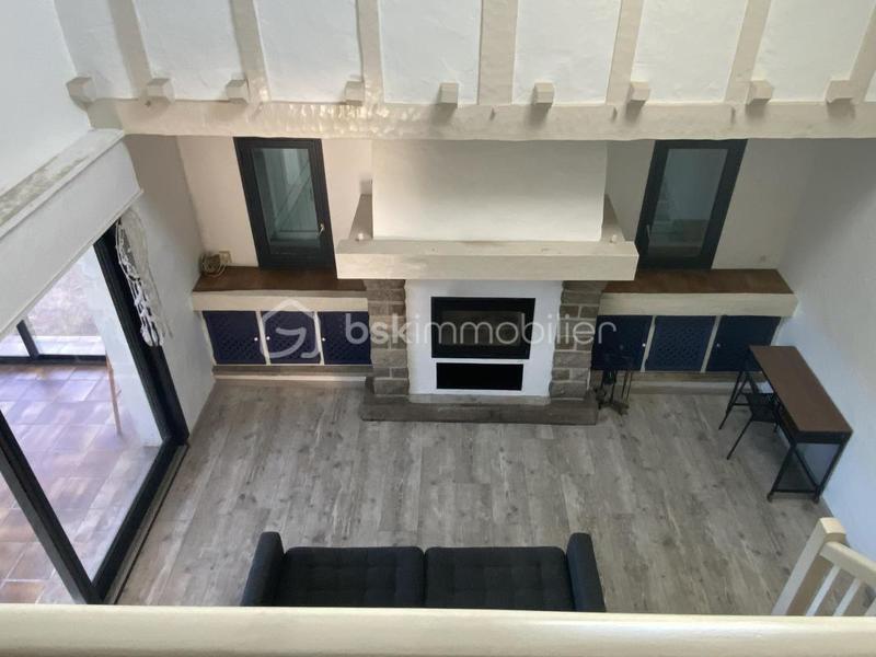 Maison - 220 m² - 9 pièces