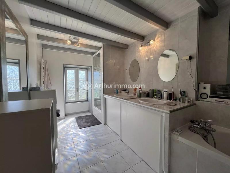 Maison - 165 m² - 5 pièces