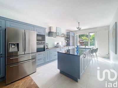 Maison - 180 m² - 7 pièces