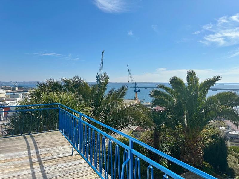 Maison - 170 m² - 9 pièces