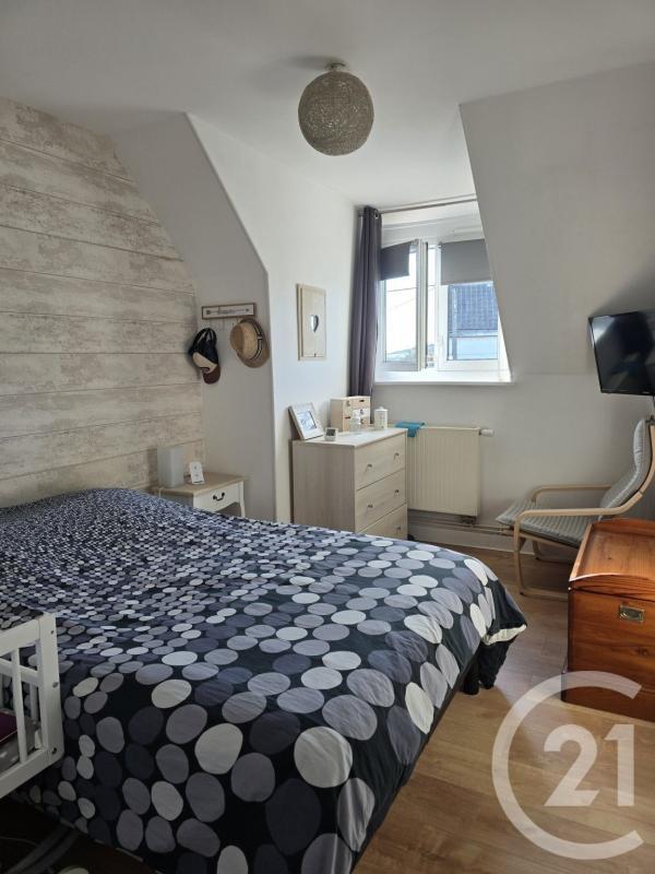 Maison - 96 m² - 5 pièces