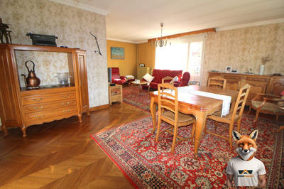 Maison - 207 m² - 9 pièces