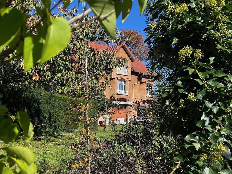 Maison - 192 m² - 6 pièces