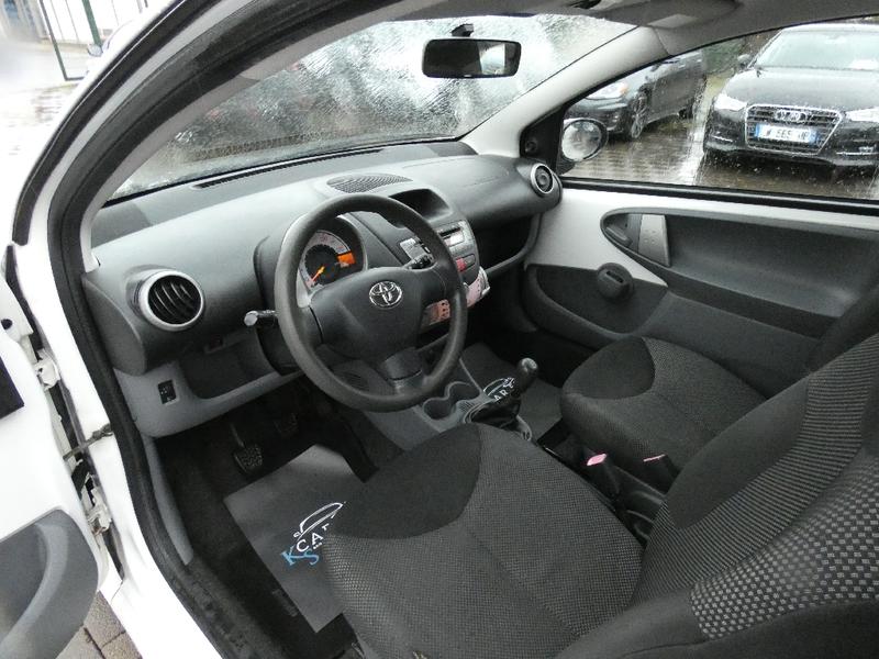 Toyota Aygo 1.0 VVTi 70cv Blue