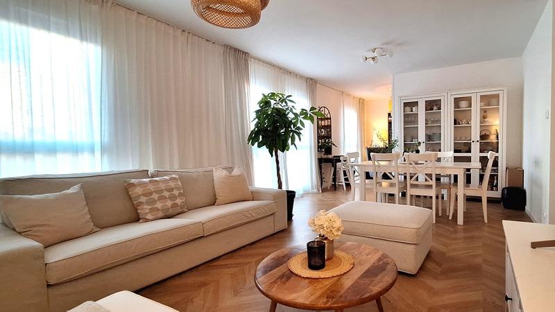 Appartement - 97 m² - 4 pièces