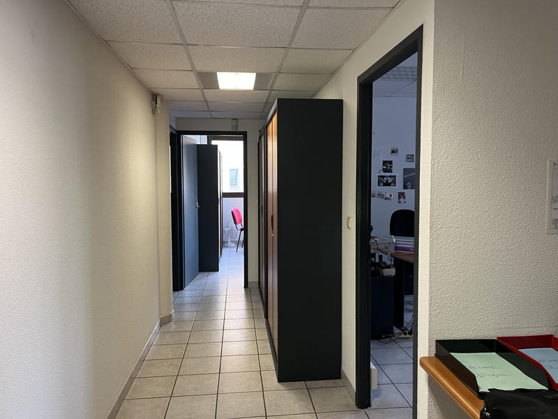 Local commercial - 374 m²