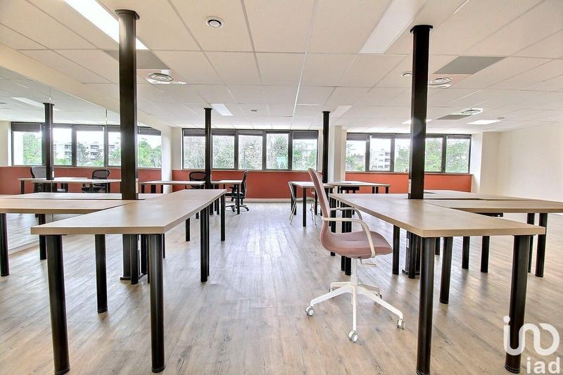 Bureau - 228 m²