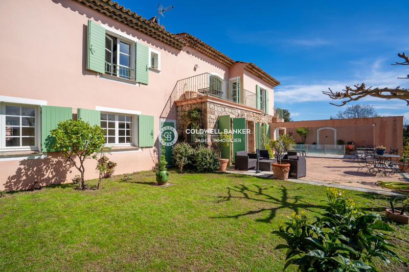 Villa - 400 m² - 12 pièces