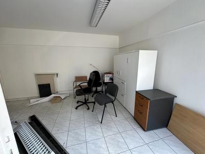 Local commercial - 85 m² - 3 pièces