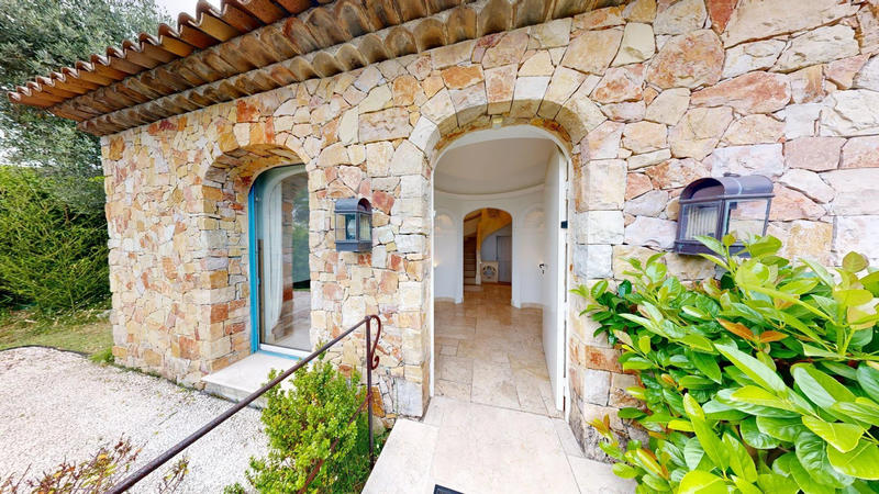 Maison - 200 m² - 6 pièces