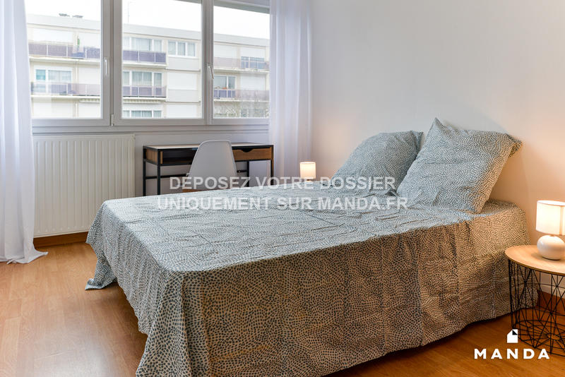 Chambre - 11 m² - 4 pièces