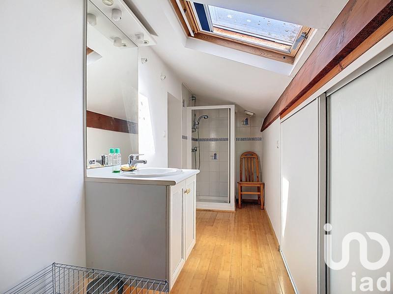 Maison - 202 m² - 8 pièces