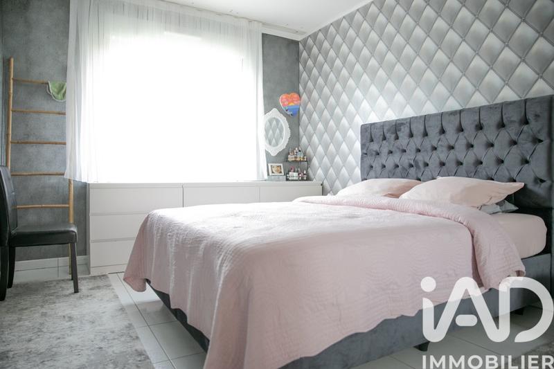 Maison - 200 m² - 8 pièces