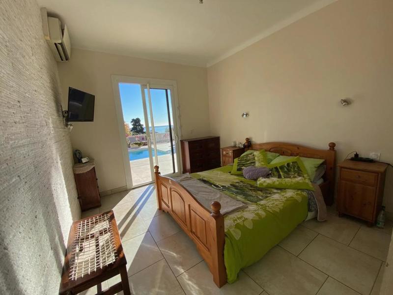 Villa - 140 m² - 6 pièces